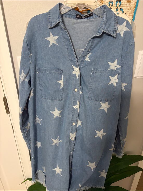 Z Supply Dresses & Skirts - NWOT Z Supply Light Blue Star-Print Denim Dress